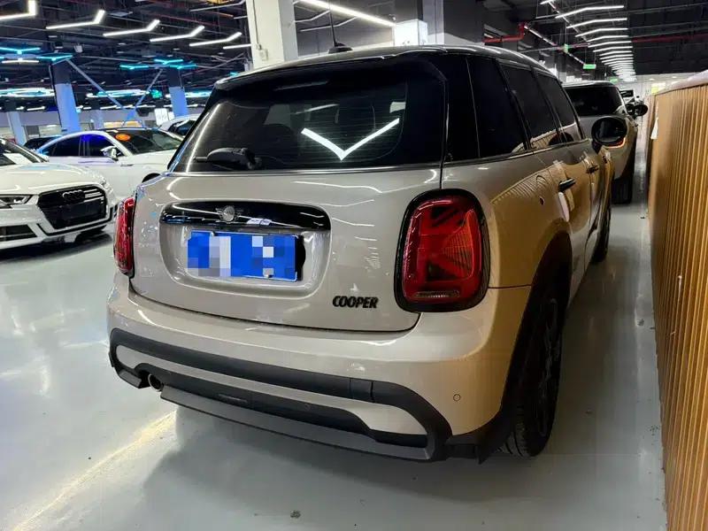 MINI 2023 Facelift 1.5T COOPER Artist 5-Door Edition — миниатюра 6
