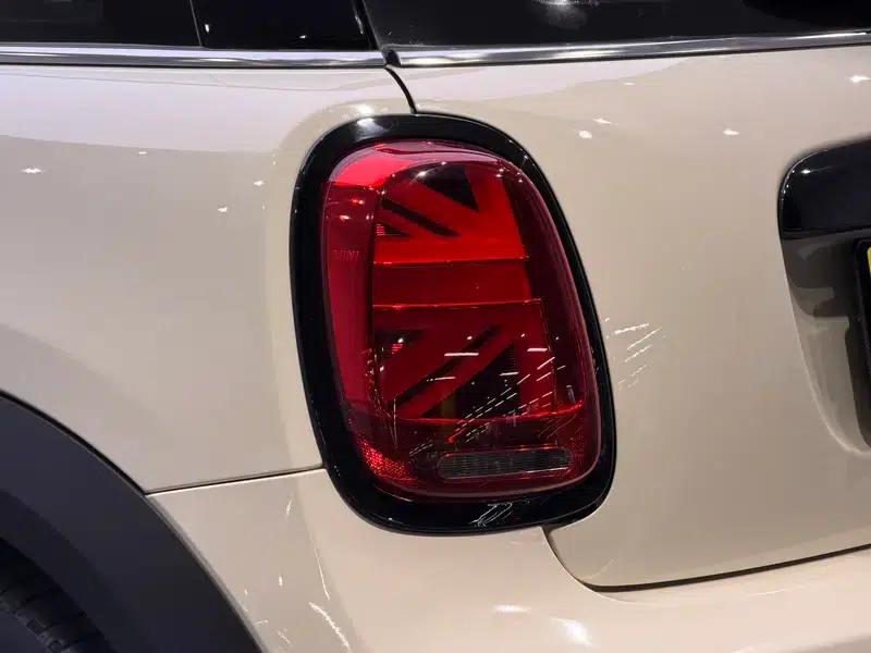 MINI 2022 Facelift 1.5T COOPER Classic — миниатюра 13