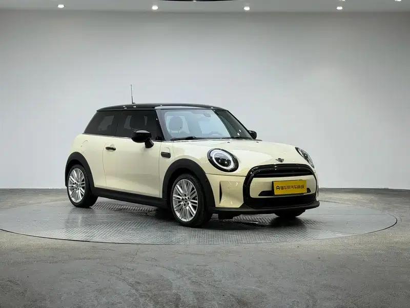 MINI 2022 Facelift 1.5T COOPER Classic — миниатюра 3