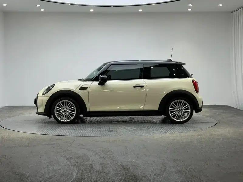 MINI 2022 Facelift 1.5T COOPER Classic — миниатюра 4