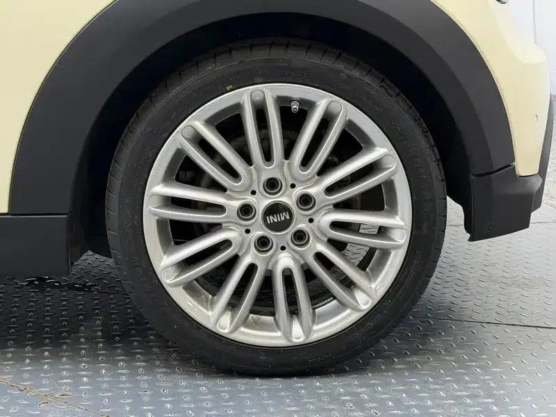 MINI 2022 Facelift 1.5T COOPER Classic — миниатюра 9