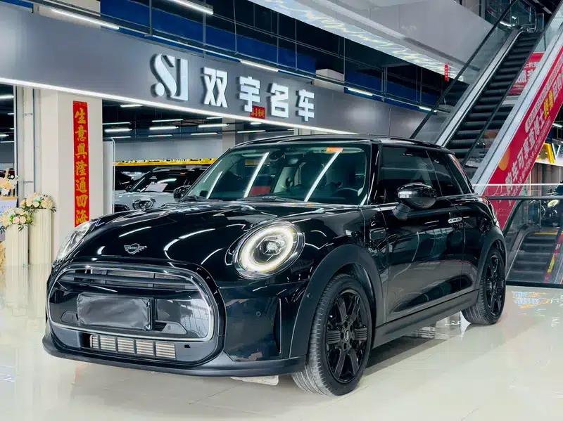 MINI 2023 Facelift 1.5T COOPER Artist — миниатюра 1