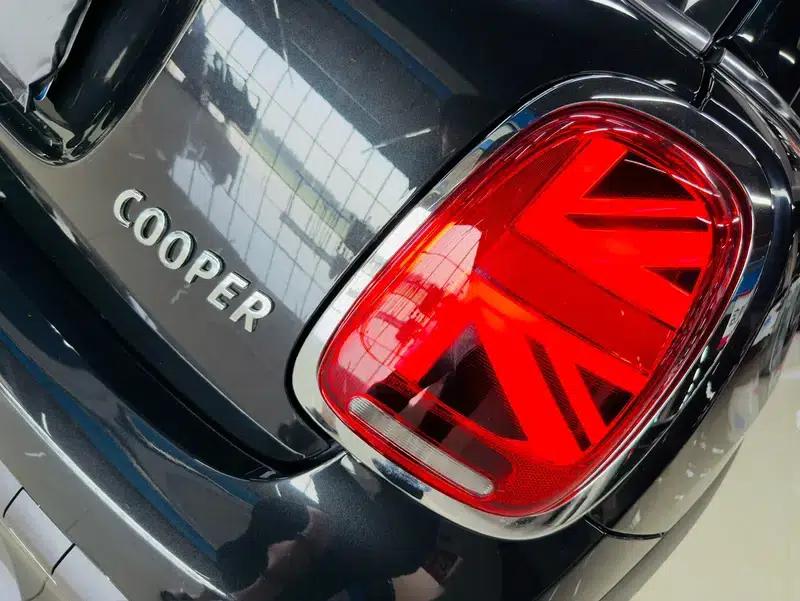 MINI 2023 Facelift 1.5T COOPER Artist — миниатюра 8