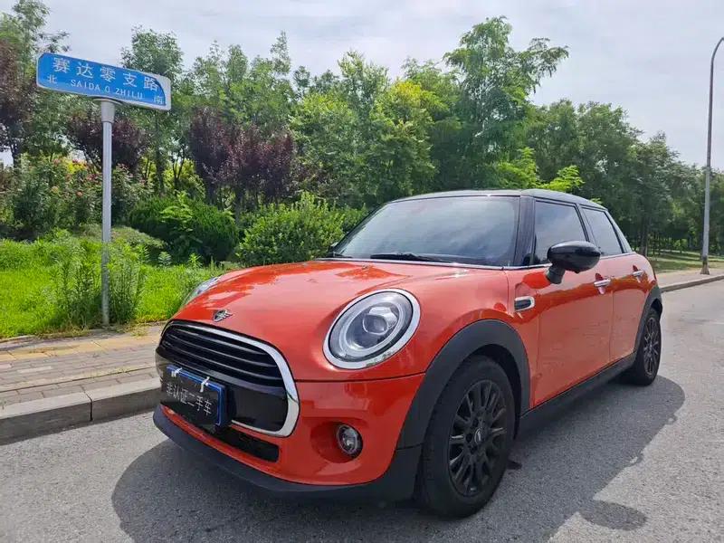2021 MINI 1.5T COOPER Classic 5-Door — миниатюра 1