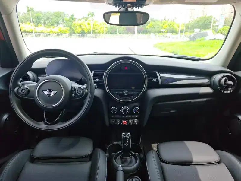 2021 MINI 1.5T COOPER Classic 5-Door — миниатюра 10