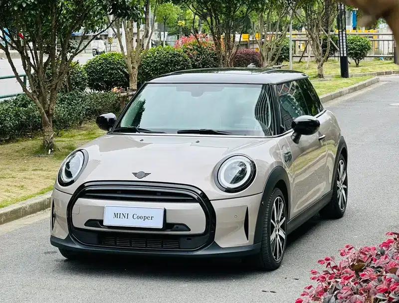 MINI 2022 1.5T COOPER Artist — миниатюра 1