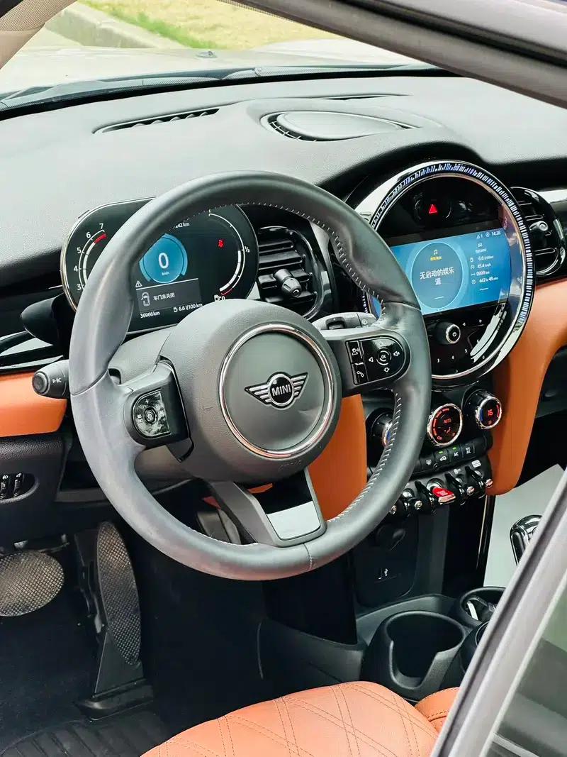 MINI 2022 1.5T COOPER Artist — миниатюра 8