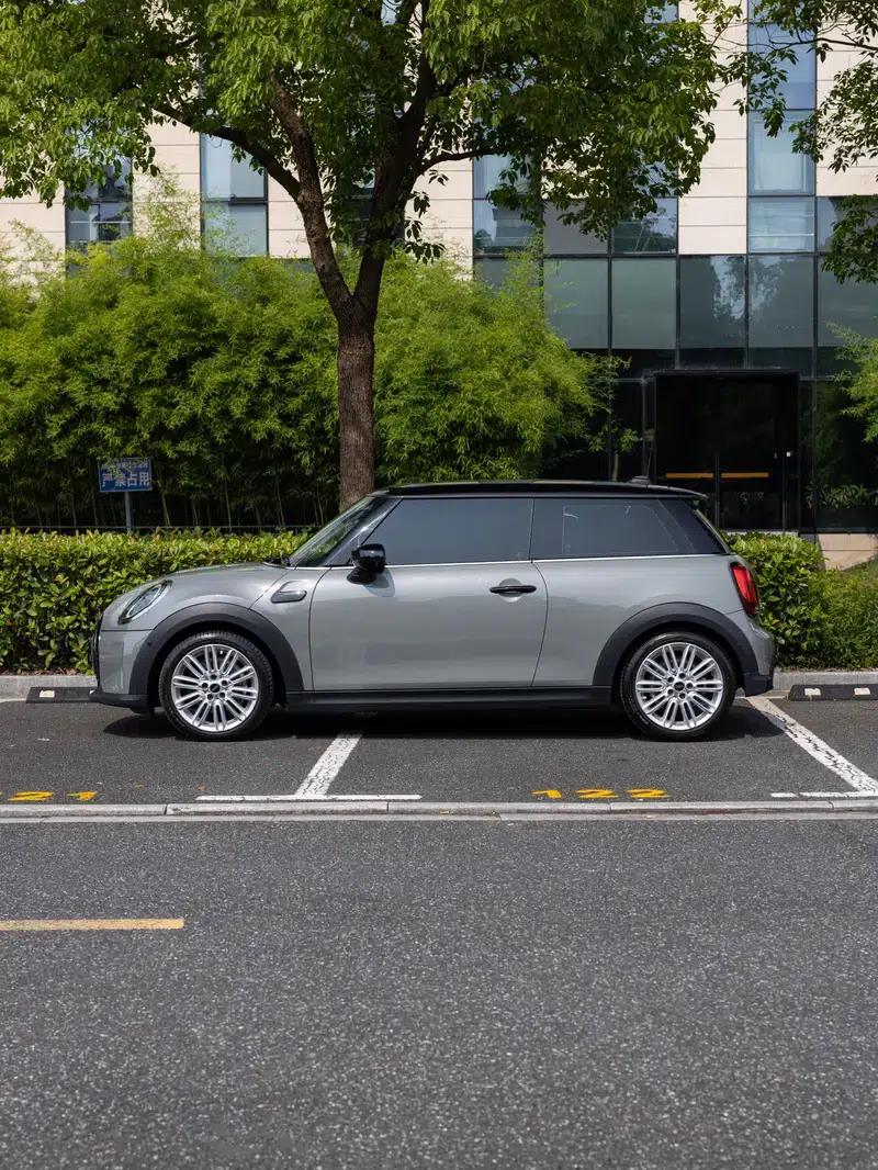 MINI 2022 Facelift 1.5T COOPER Artist — миниатюра 4