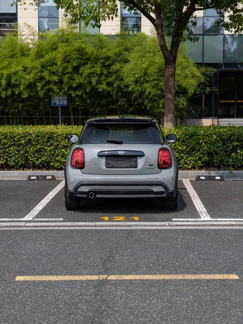 MINI 2022 Facelift 1.5T COOPER Artist — миниатюра 6