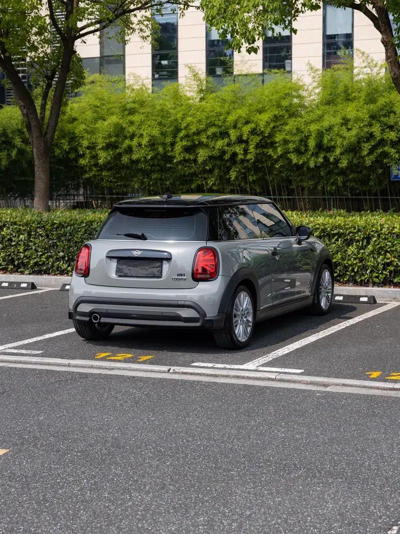 MINI 2022 Facelift 1.5T COOPER Artist — миниатюра 7