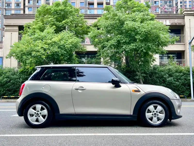 2014 MINI 1.2T ONE — миниатюра 8