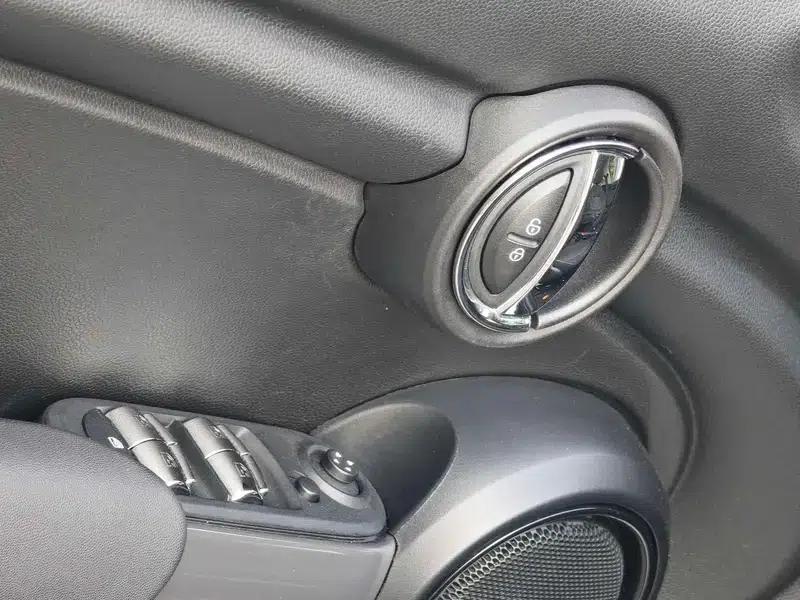 2018 MINI 1.5T ONE 5-Door Edition — миниатюра 8