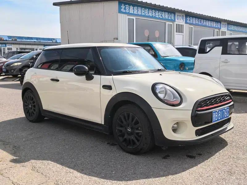MINI 2016 1.2T ONE Pioneer — миниатюра 3
