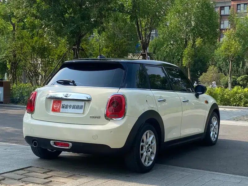 2016 MINI 1.5T COOPER 5-door version — миниатюра 6
