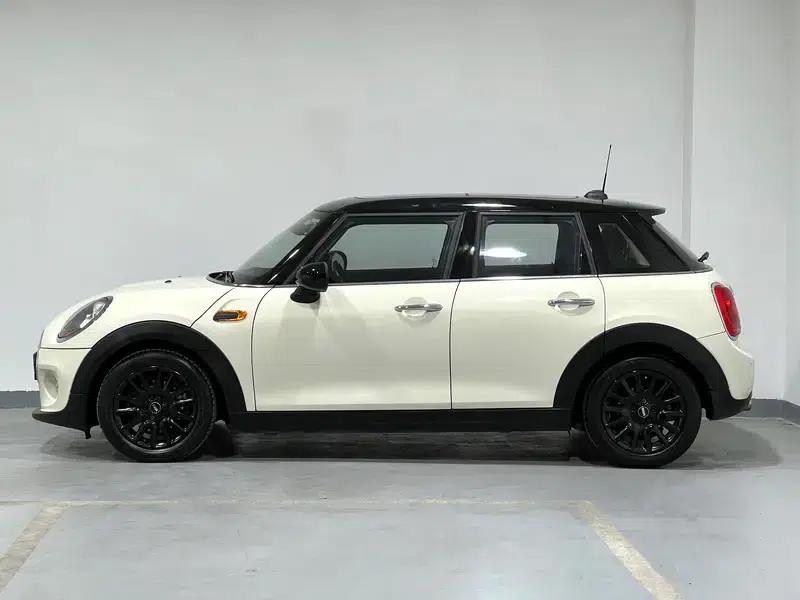 2016 MINI 1.5T COOPER 5-door version — миниатюра 3