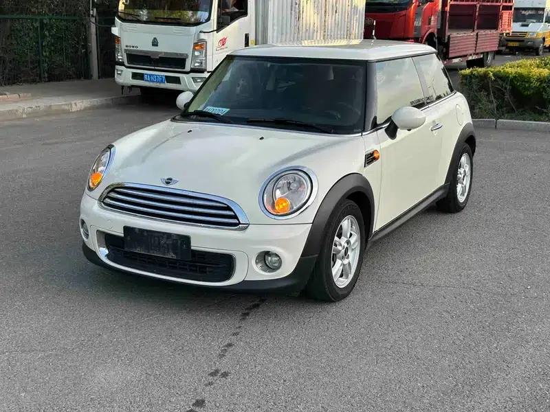 MINI 2013 1.6L ONE Limited Edition - First Model — миниатюра 1
