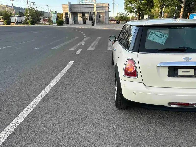 MINI 2013 1.6L ONE Limited Edition - First Model — миниатюра 14