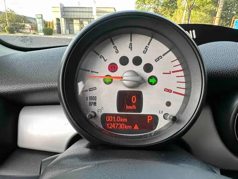 MINI 2013 1.6L ONE Limited Edition - First Model — миниатюра 18