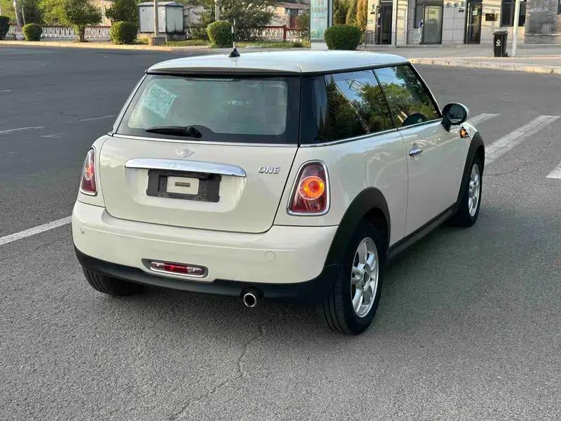MINI 2013 1.6L ONE Limited Edition - First Model — миниатюра 6