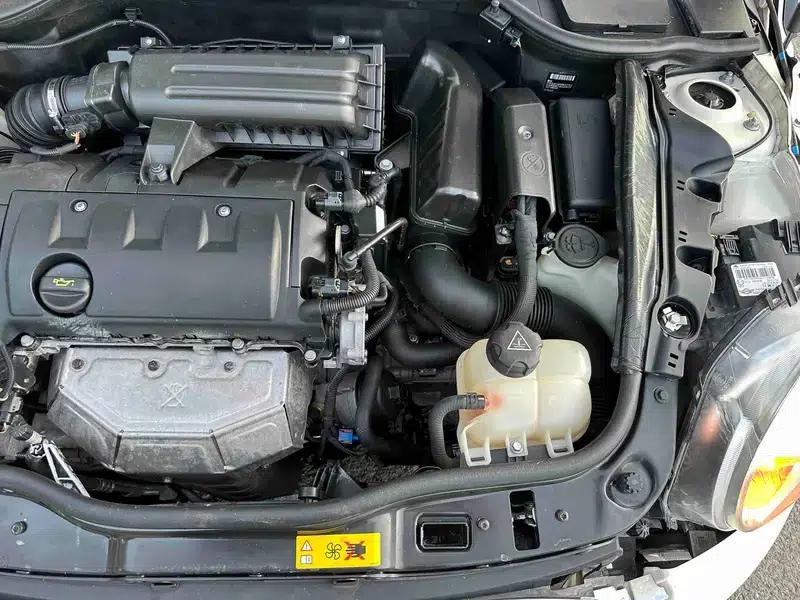 MINI 2013 1.6L ONE Limited Edition - First Model — миниатюра 8