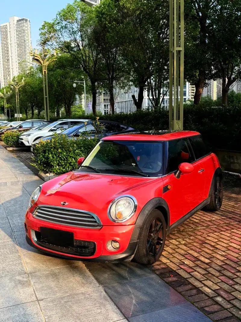 MINI 2013 1.6L ONE Limited Edition - First Model — миниатюра 1