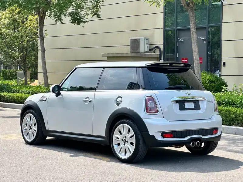 MINI 2010 1.6T COOPER S 50 Camden — миниатюра 4
