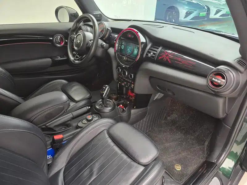 MINI 2019 2.0T COOPER S Artist — миниатюра 9