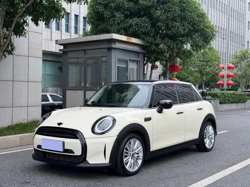 MINI 2023 1.5T COOPER Artist 5-Door Edition — миниатюра 1