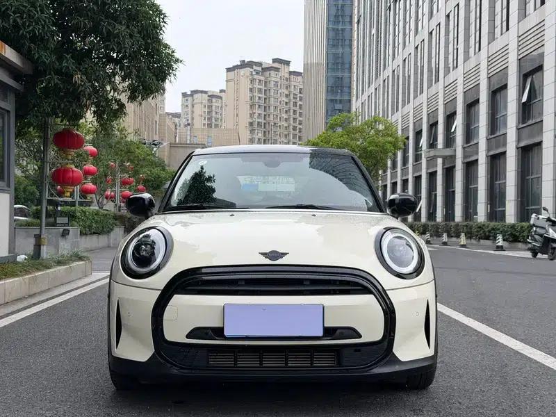 MINI 2023 1.5T COOPER Artist 5-Door Edition — миниатюра 2