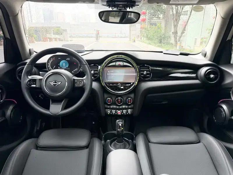 MINI 2023 1.5T COOPER Artist 5-Door Edition — миниатюра 11