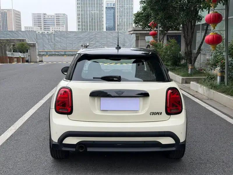 MINI 2023 1.5T COOPER Artist 5-Door Edition — миниатюра 5