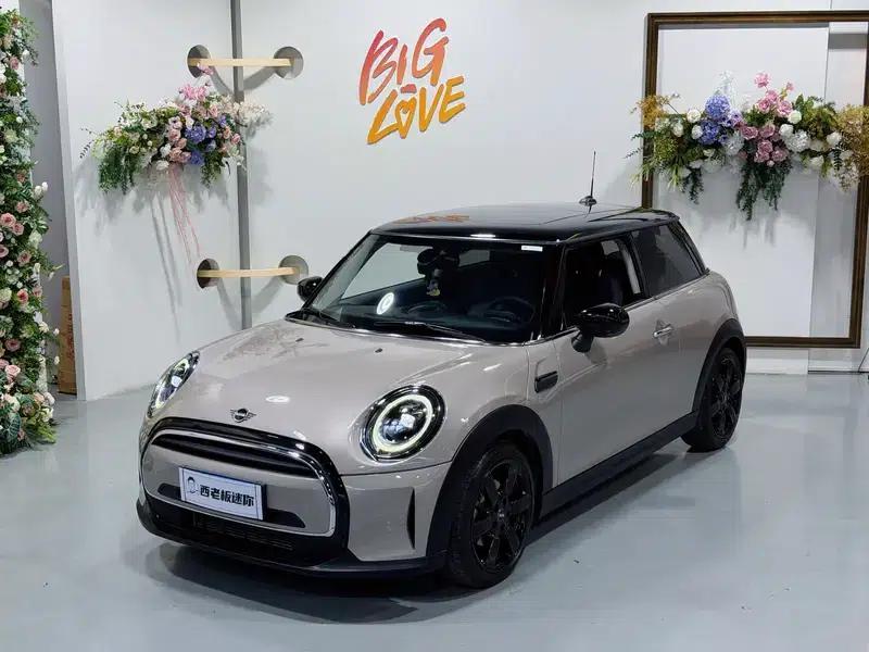 MINI 2023 Facelift 1.5T COOPER Artist — миниатюра 1