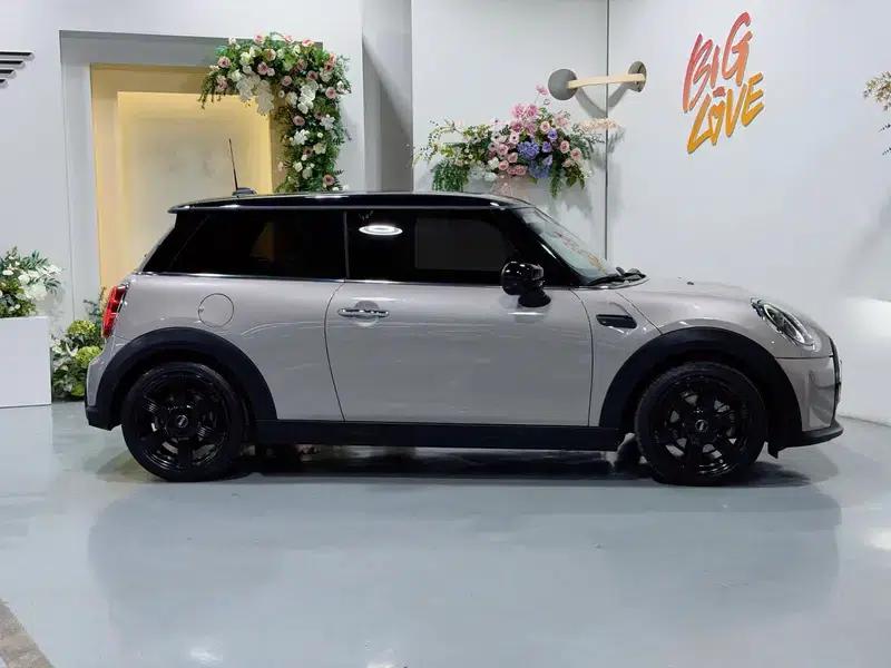 MINI 2023 Facelift 1.5T COOPER Artist — миниатюра 6