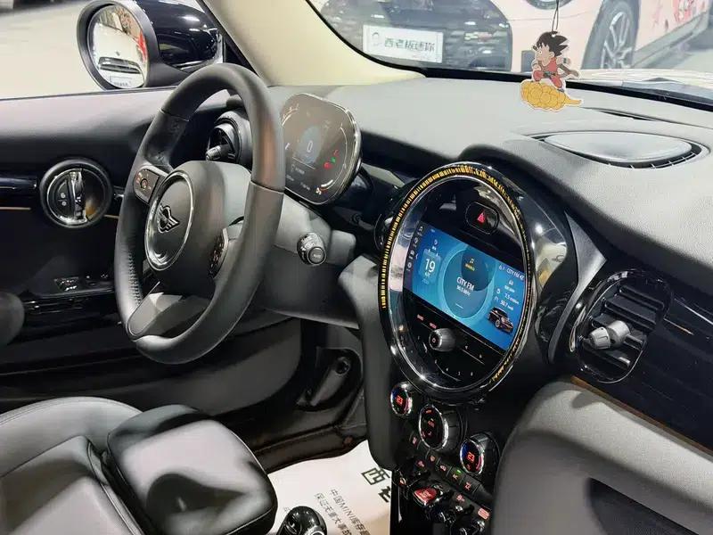 MINI 2023 Facelift 1.5T COOPER Artist — миниатюра 8