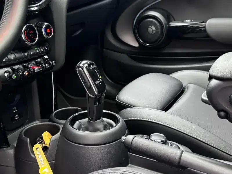 MINI 2023 1.5T COOPER Artist — миниатюра 21