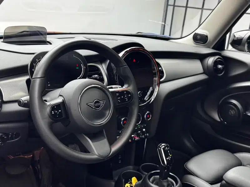 MINI 2023 1.5T COOPER Artist — миниатюра 22