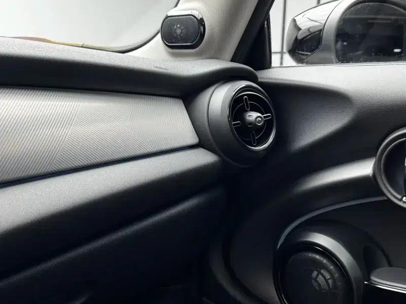 MINI 2023 1.5T COOPER Artist — миниатюра 8