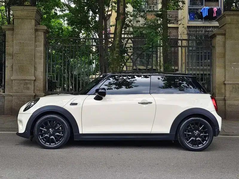 MINI 2021 1.5T COOPER Classic — миниатюра 4