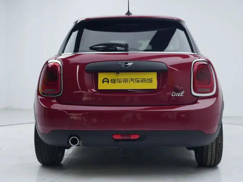 2020 MINI 1.5T ONE 5-Door Edition — миниатюра 6