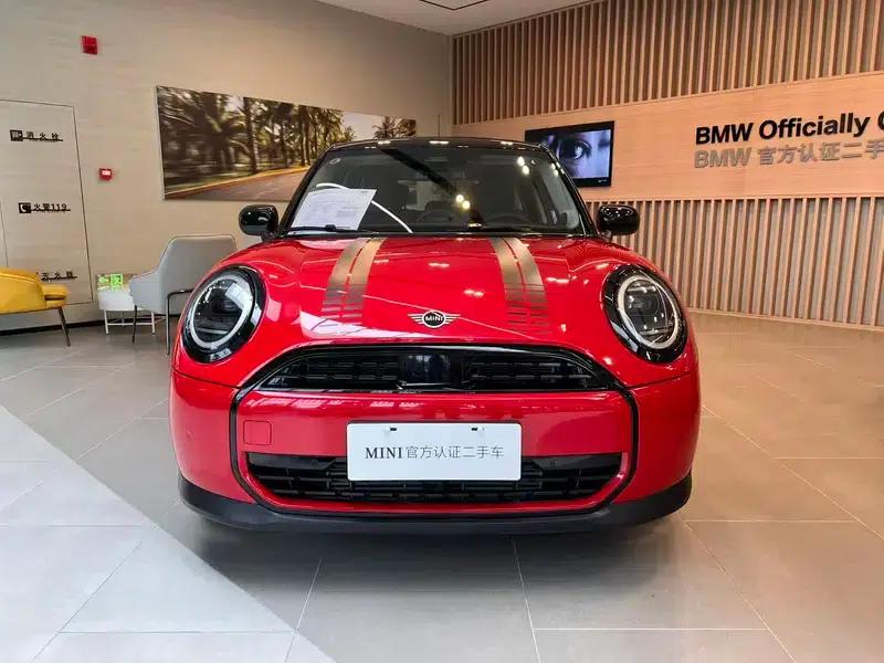 MINI 2025 1.5T COOPER 5-Door Classic — миниатюра 2