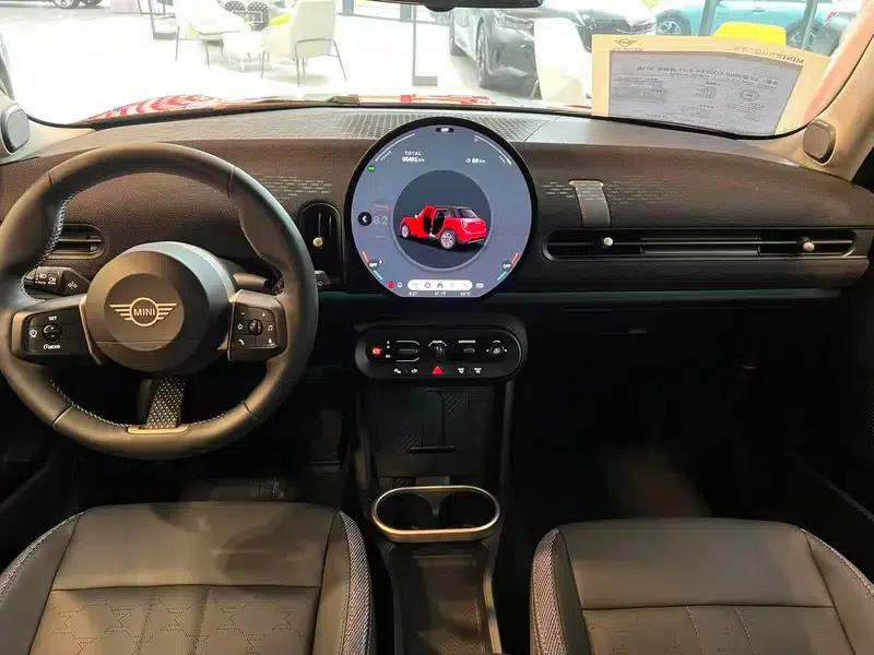 MINI 2025 1.5T COOPER 5-Door Classic — миниатюра 9
