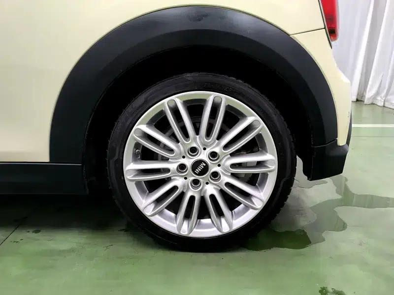 MINI 2022 1.5T COOPER Classic — миниатюра 9