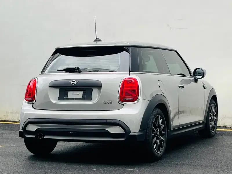 2023 MINI 1.5T ONE — миниатюра 6