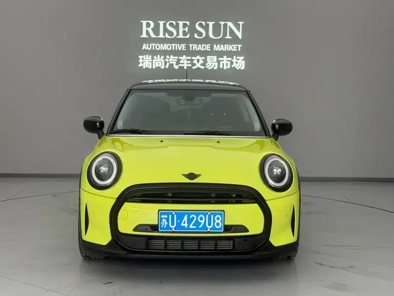 MINI 2023 1.5T COOPER Artist — миниатюра 2