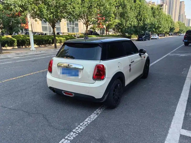 MINI 2016 1.2T ONE Pioneer — миниатюра 6