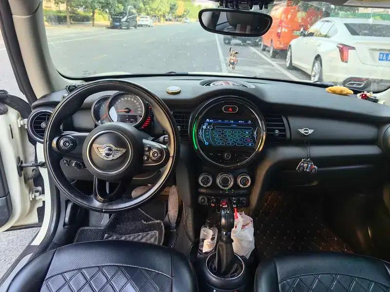 MINI 2016 1.2T ONE Pioneer — миниатюра 7