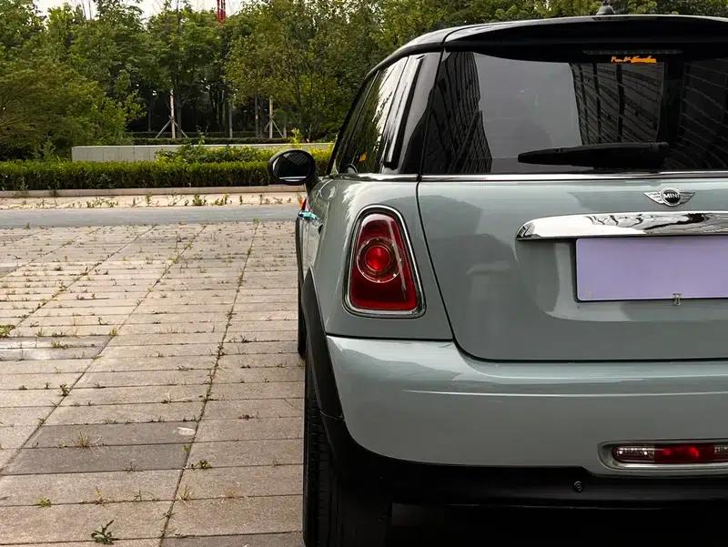2011 MINI 1.6L COOPER Fun — миниатюра 19
