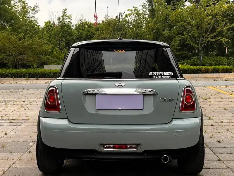 2011 MINI 1.6L COOPER Fun — миниатюра 6