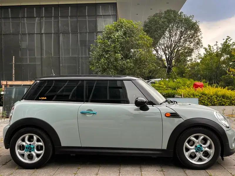 2011 MINI 1.6L COOPER Fun — миниатюра 8