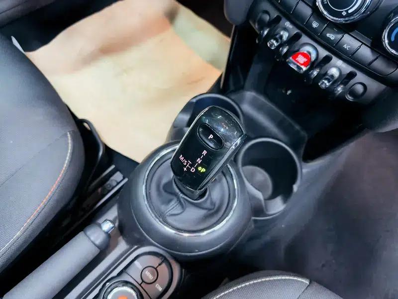 MINI 2021 1.5T ONE PLUS 5-Door Version — миниатюра 15